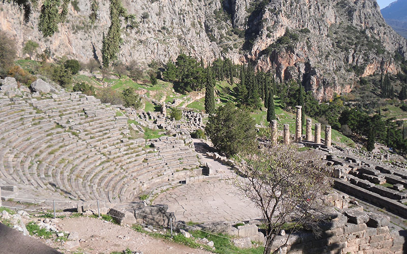 Delphi and its Museum - 9 hrs